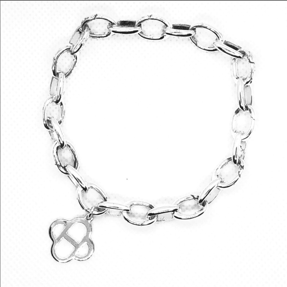 ✨Stella & Dot Silver Tone Charm Bracelet w/ Hamsa